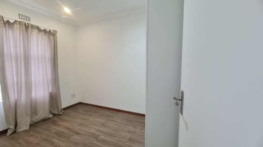 To Let 2 Bedroom Property for Rent in Hagley Western Cape